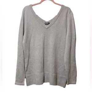 Market & Spruce Wool Gray V-Neck Sweater